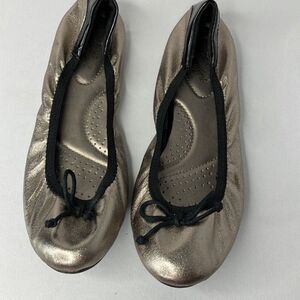 Dexflex Womens Comfort Shoes Flats Metallic Gold Round Toe Size 8